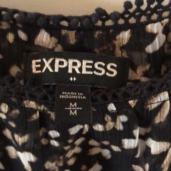 Cold shoulder top - Picture 3 of 4